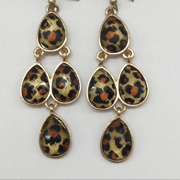 Leopard waterfall chandelier earrings - Picture 2 of 4